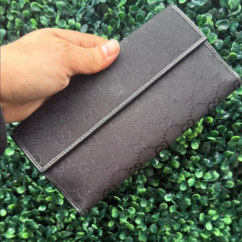 Gucci Authentic Black Embossed Clutch Wallet
